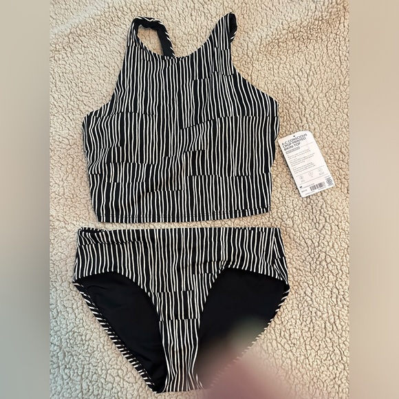 Athleta Conscious crop swim and bottoms - Picture 6 of 15